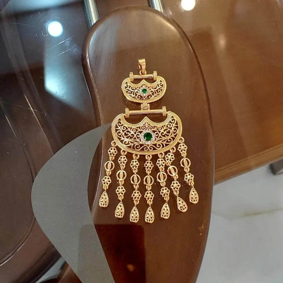 توگردنی اماراتی