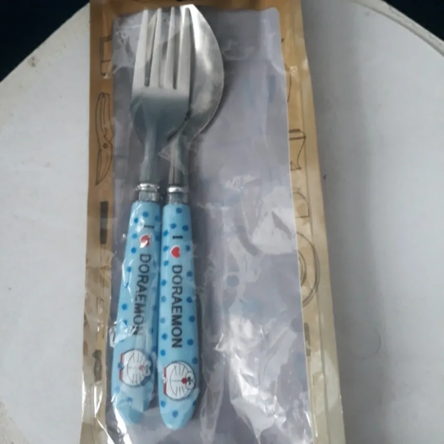 قاشق وچنگال کودک