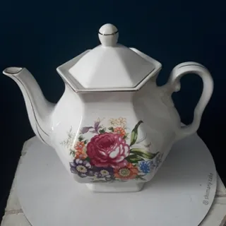 قوری برقی چینی