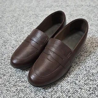 کفش طبی زنانه برند دنیلی