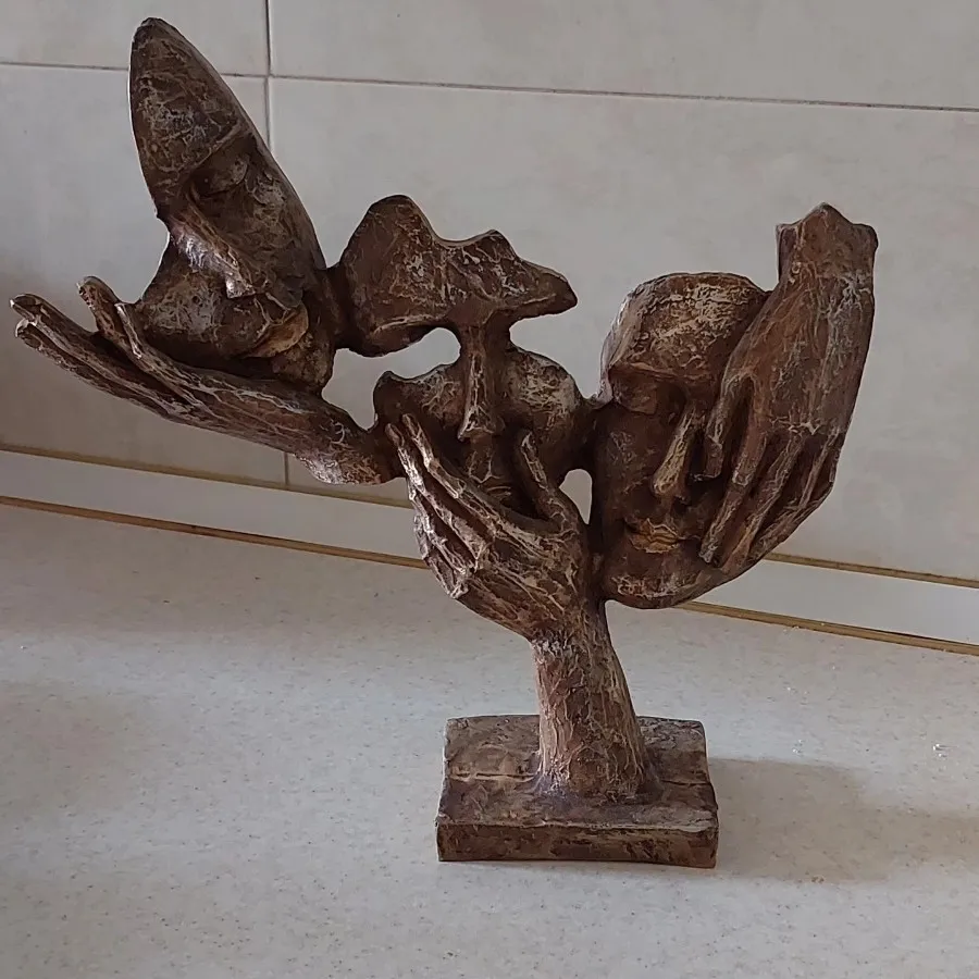 مجسمه رزین