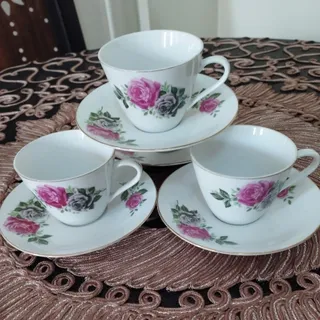 فنجان و نعلبکی