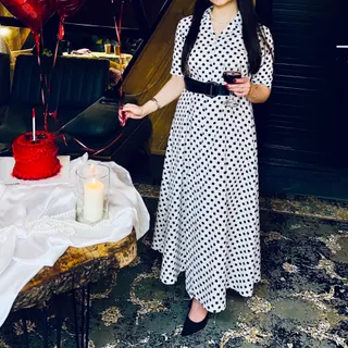 پیراهن خال خالی