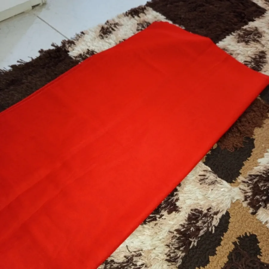 شال قرمز