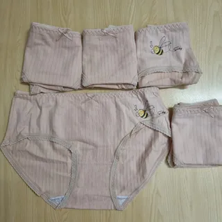 شورت کرمی وارداتی سایز L