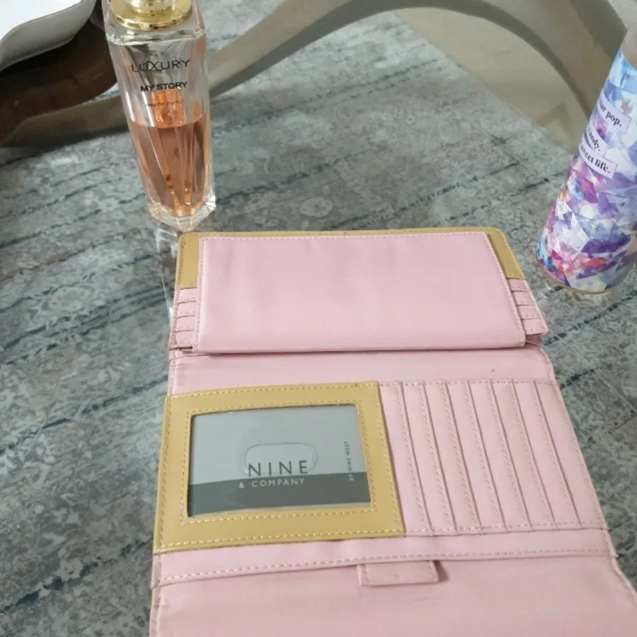 کیف پول nine west