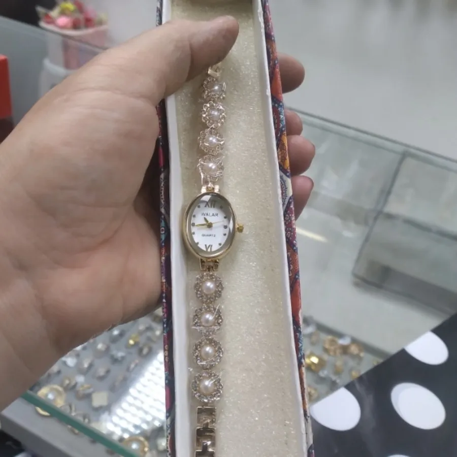 ساعت پینترستی