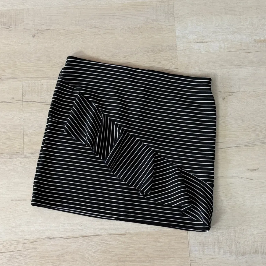 دامن راه راه Zara