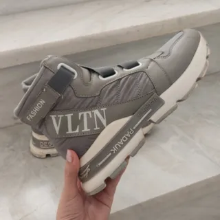 کتونی ساقدار valentino