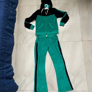 ست سوییشرت و شلوار مخمل