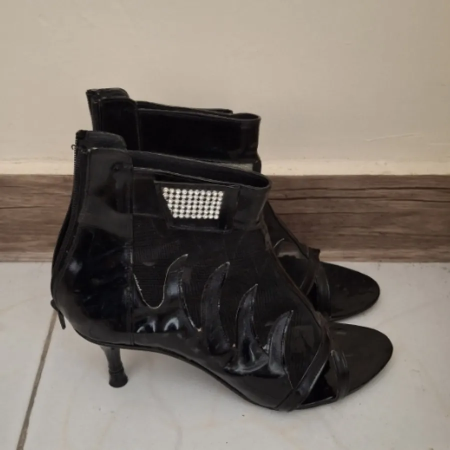 کفش توری پاشنه دار
