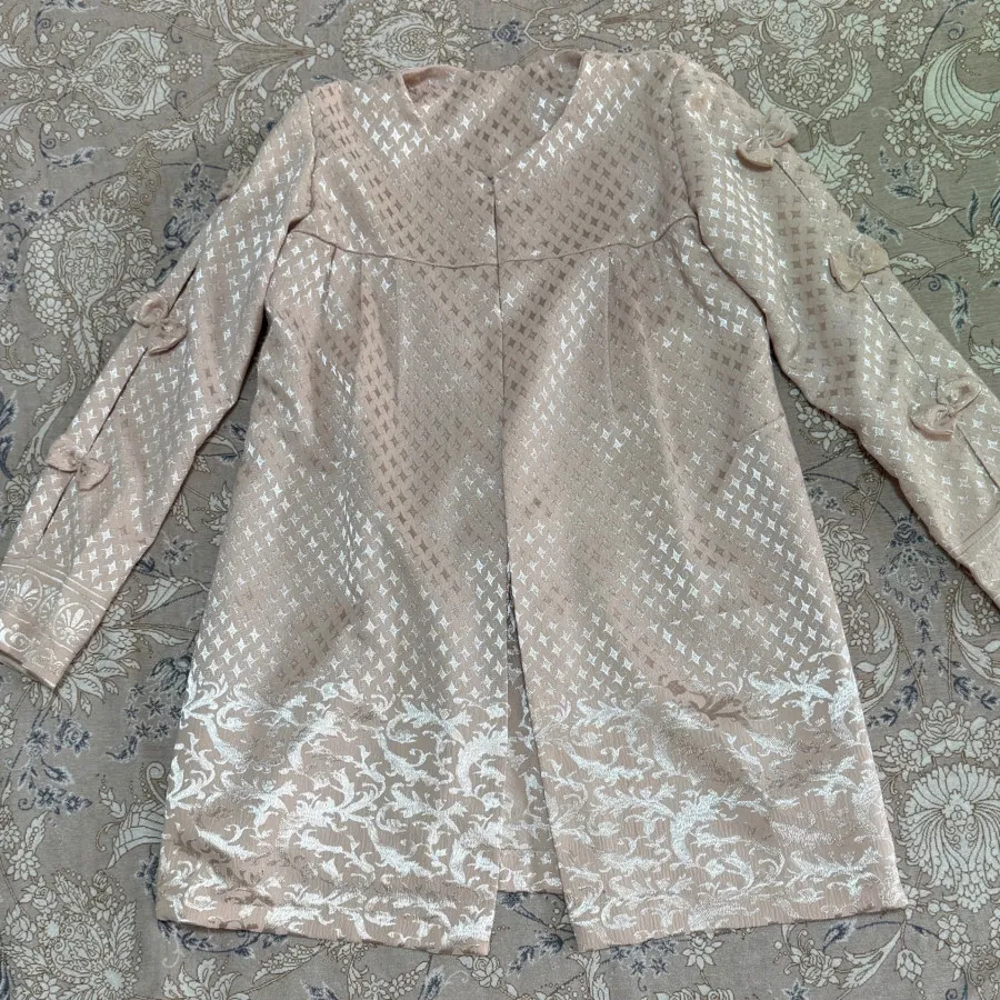 مانتو عروسکی