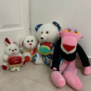 تعدادی عروسک