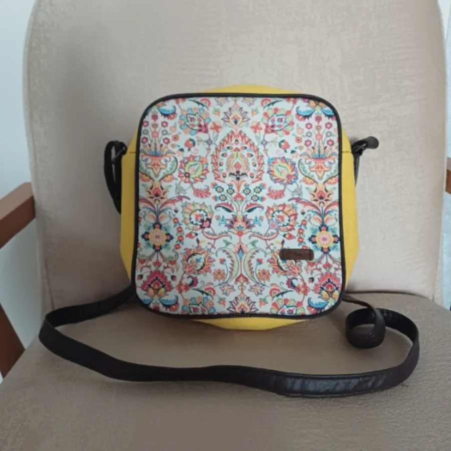 کیف زرد سنتی