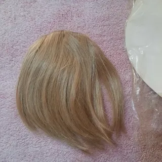 پوستیژ چتری بلوند