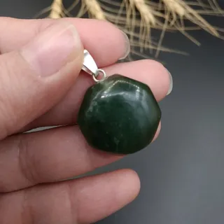 گردنبند یشم اصل 8506