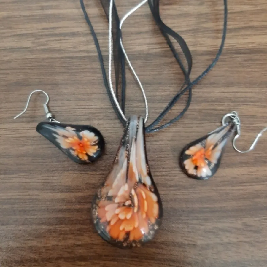 گردنبند و گوشواره ست