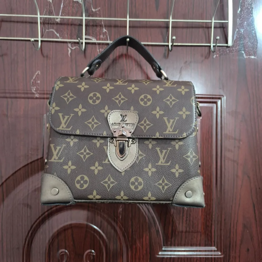 کیف LV