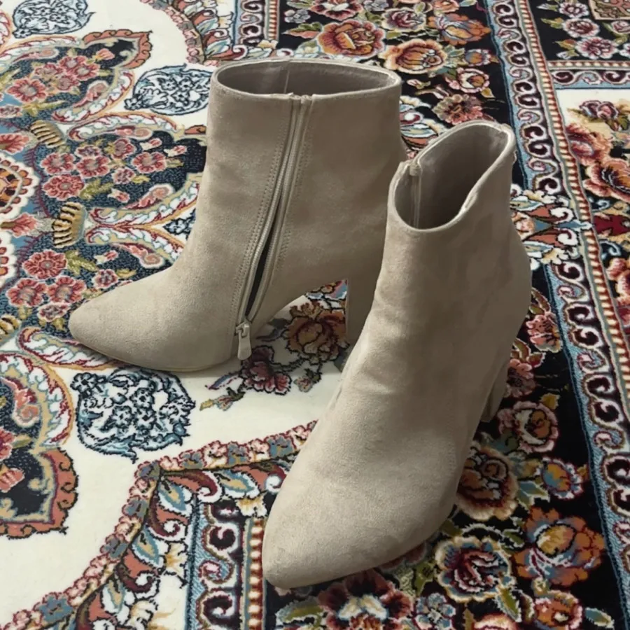نیم بوت جیر کرمی