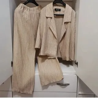 ست کت وشلوار کرم ترندی