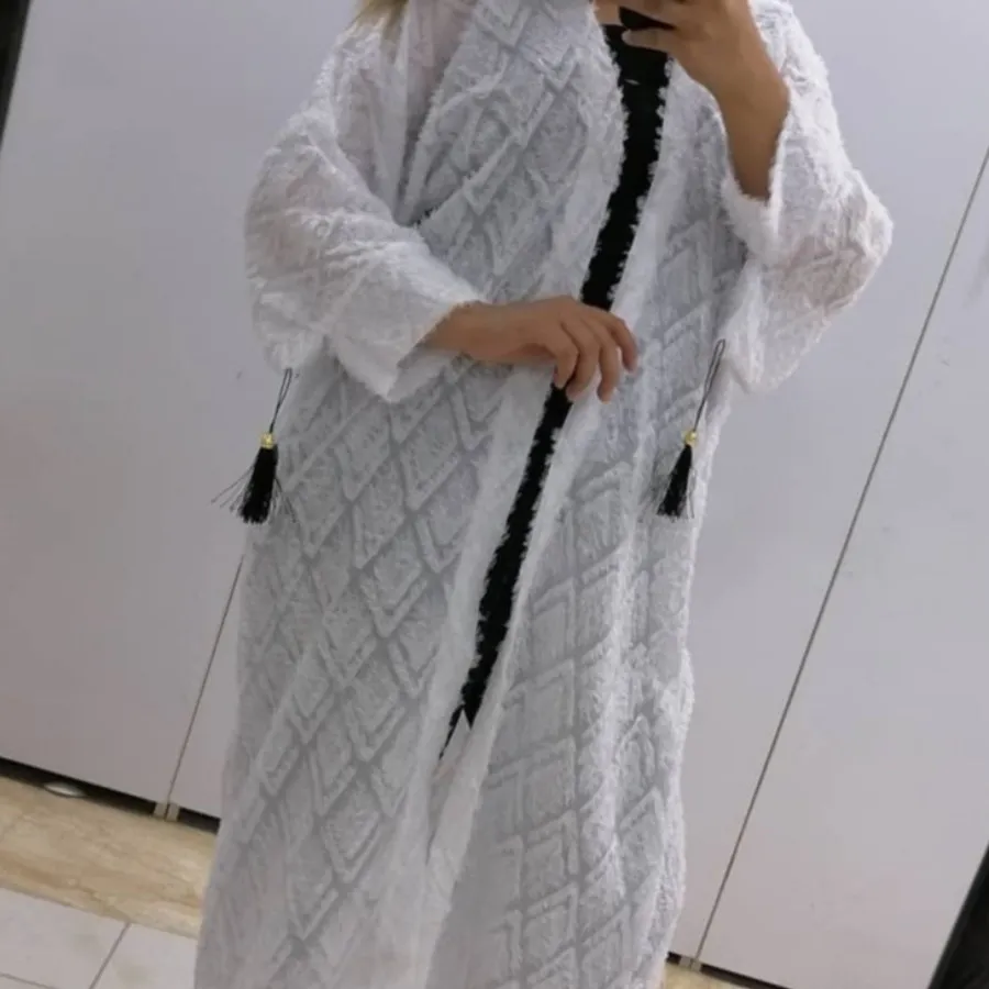 مانتو سفید عبایی