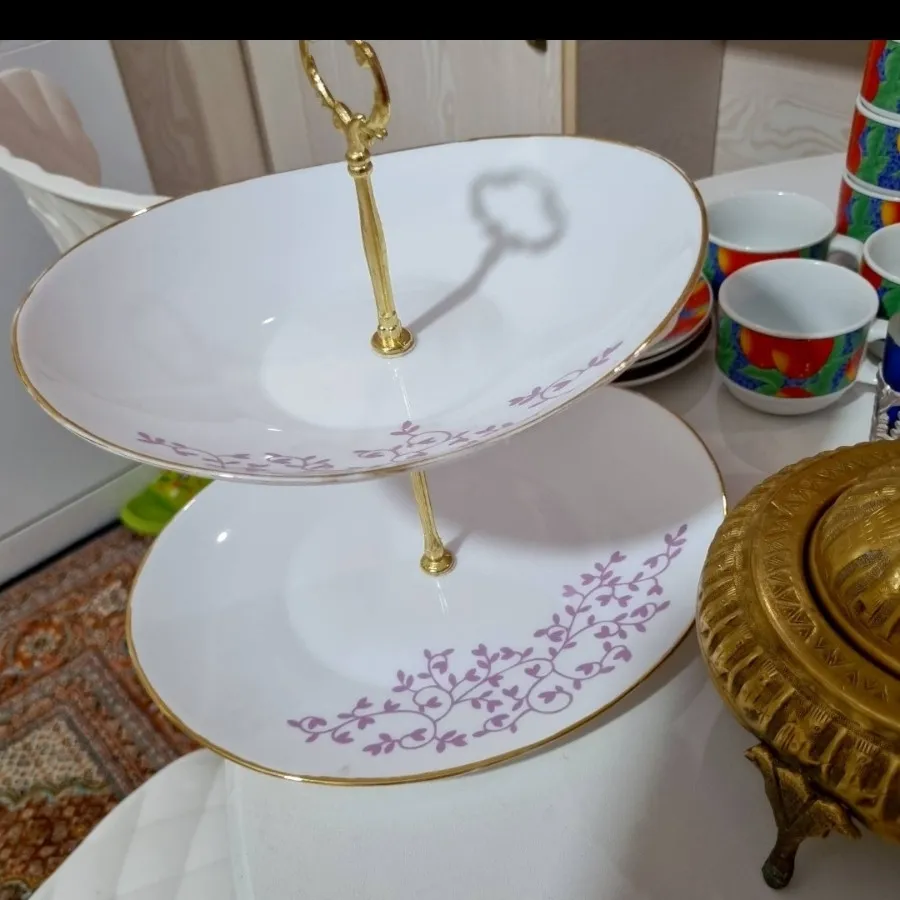 شیرینی خوری فرانسوی