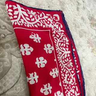 روسری دور دست دوز