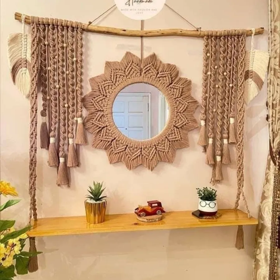 شلف و آینه ی مکرومه بافی