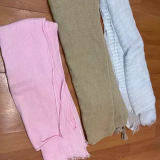 3شال در جنس و‌رنگ متفاوت
