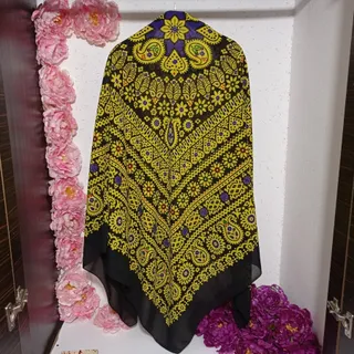 روسری بزرگ عرض دار