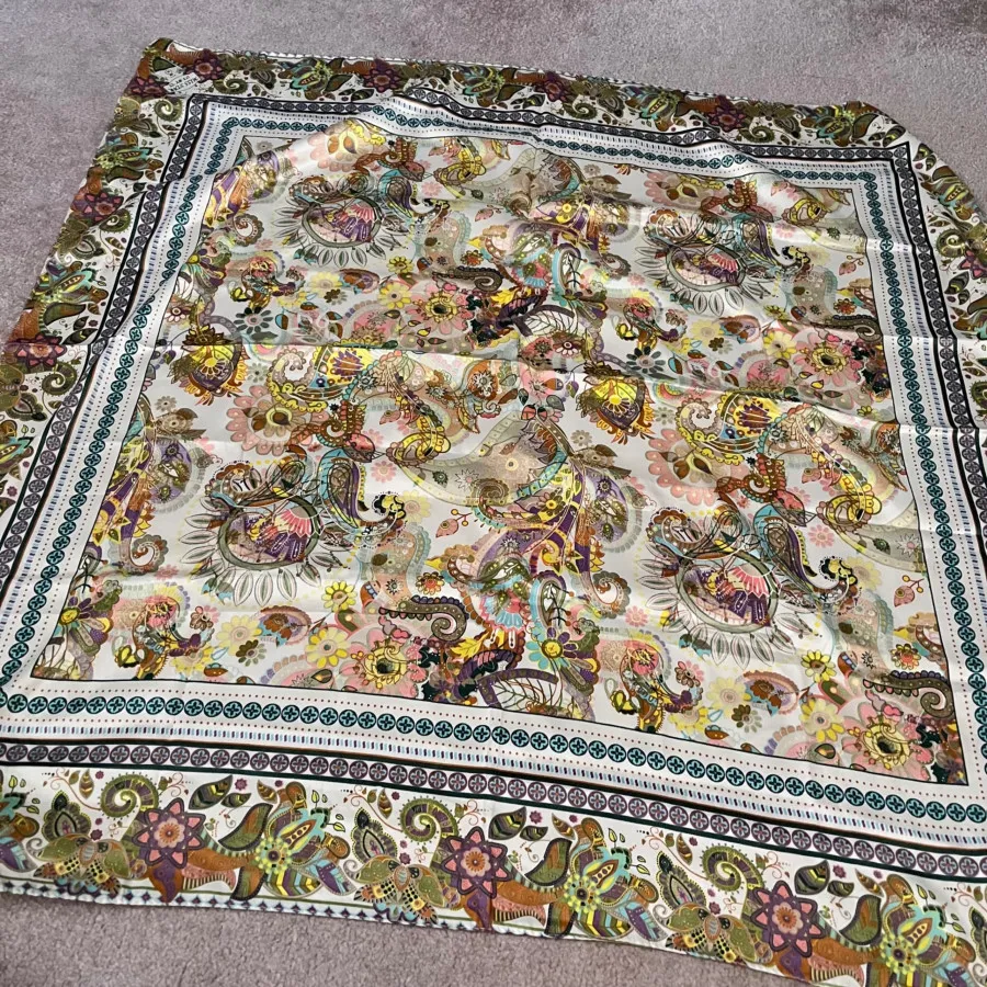 روسری ساتن