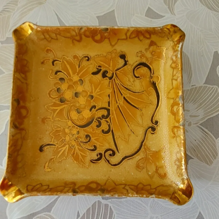 ظرف تزیینی