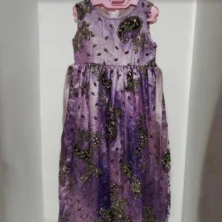 پیراهن بچگانه