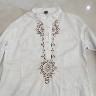 تونیک سفید