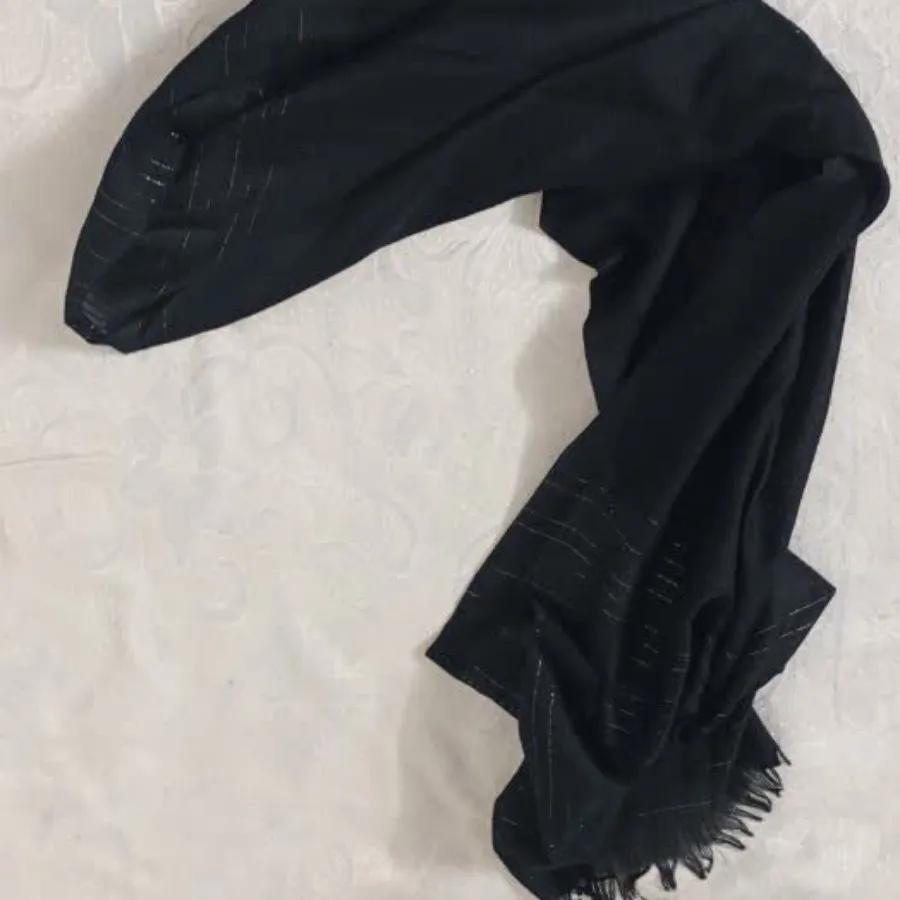 شال مشکی