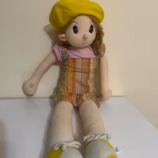 عروسک دختر بزرگ