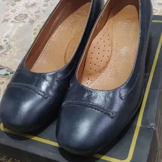 کفش چرم پاییز