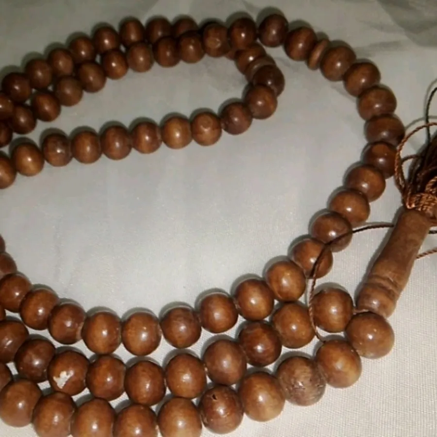 تسبیح چوبی حراج