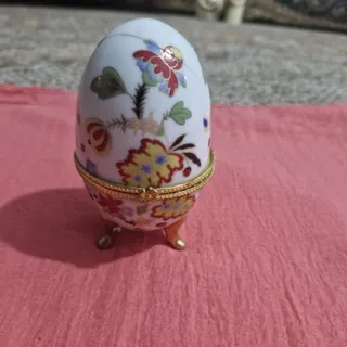 جای جواهرات عتیقه
