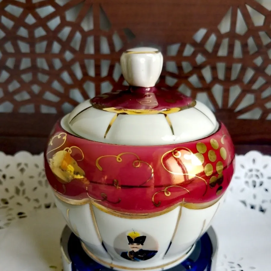 قندان نیم لاکی