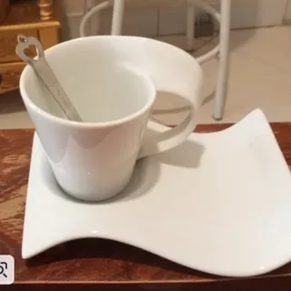 فنجان و زیر فنجانی کلاسیک
