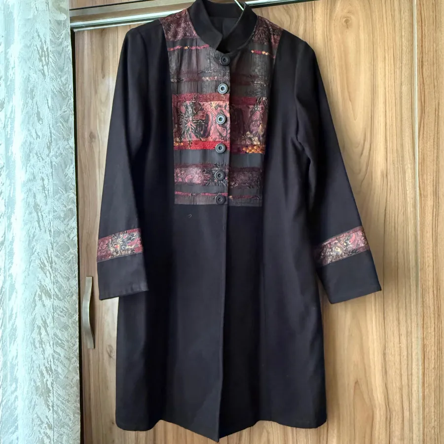 کت مشکی مزون دوز سنتی ?