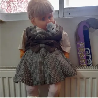 عروسک قدیمی