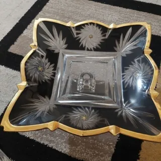 ظروف پایه دار ژاپن