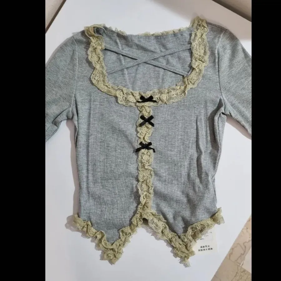 تیشرت کراپ طوسی