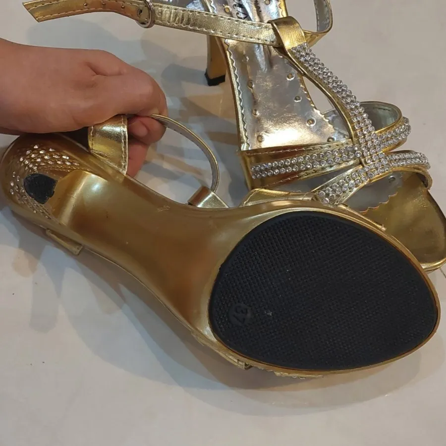 کفش مجلسی طلایی