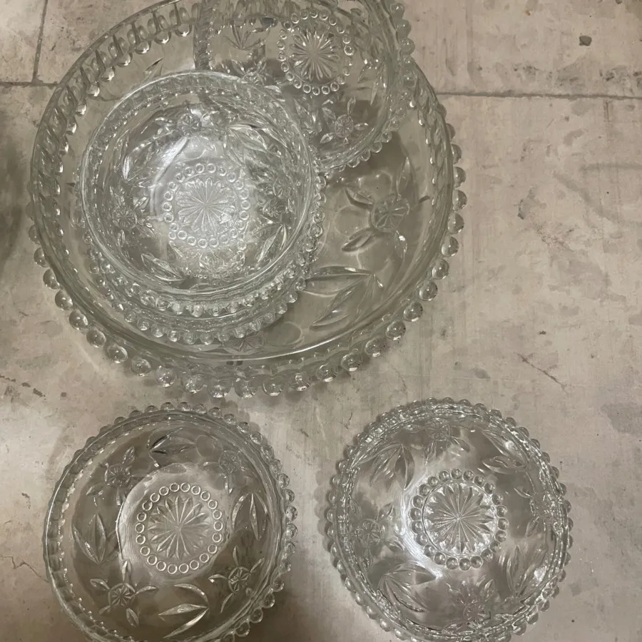 انارخوری دور مرواریدی