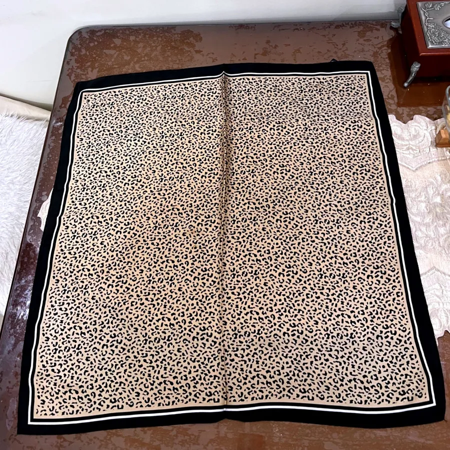 روسری ابریشم پلنگی