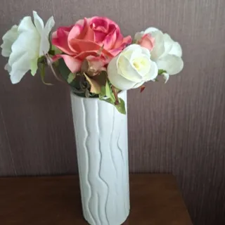 گل و گلدان