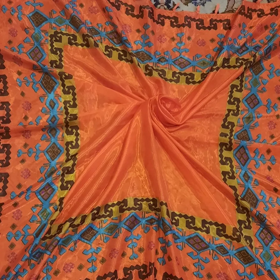 روسری نارنجی زنانه